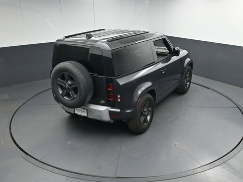 Used 2023 Land Rover Defender 90 S image 36