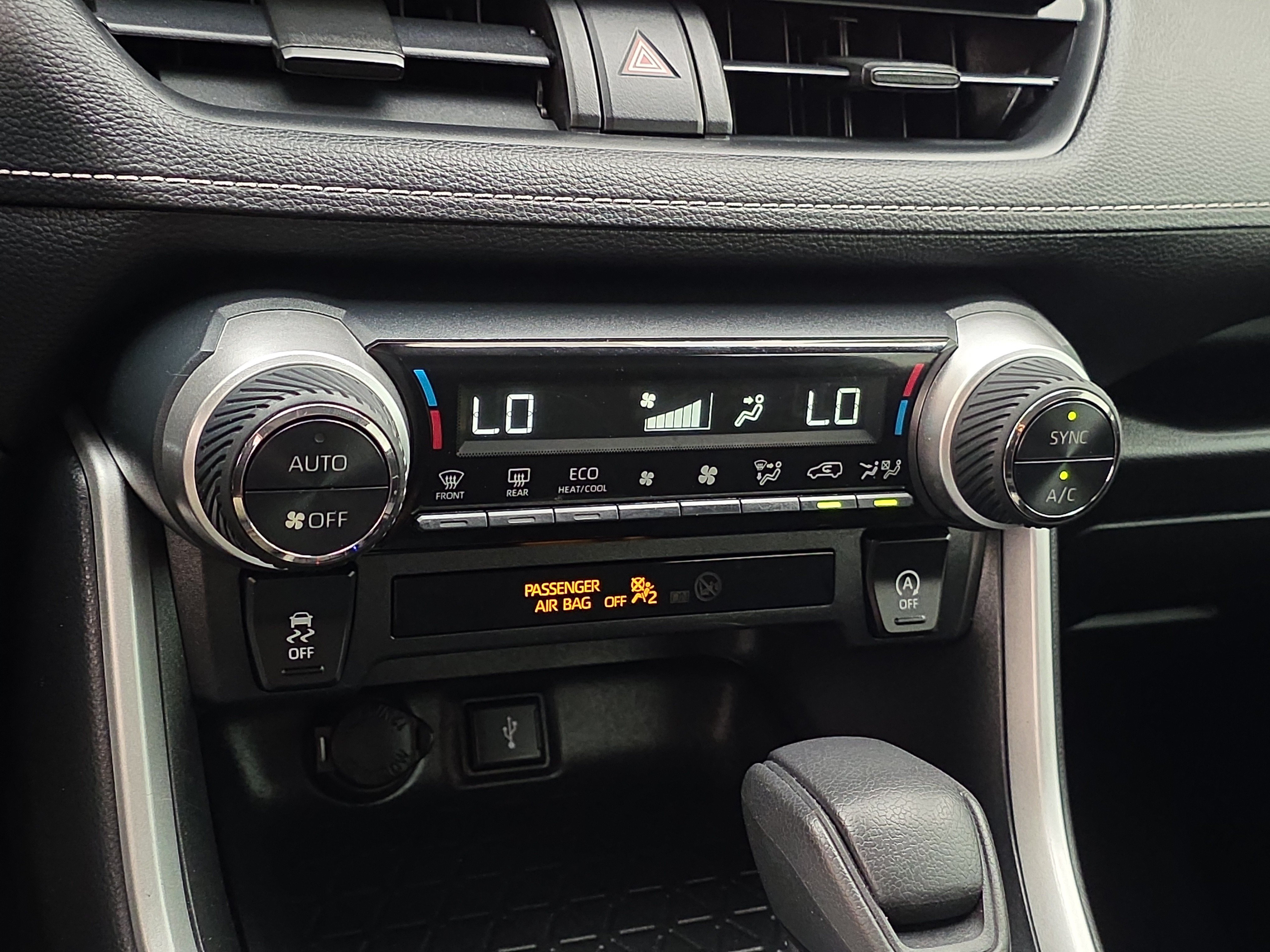 Used 2020 Toyota RAV4 XLE FWD image 20