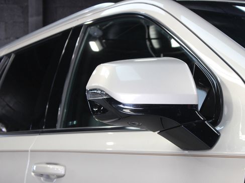 Used 2021 Chevrolet Tahoe LT w/ LT Signature Package image 16