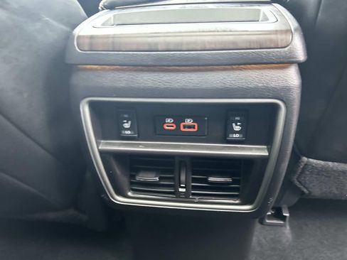 Used 2019 Nissan Murano Platinum w/ Cargo Package image 17