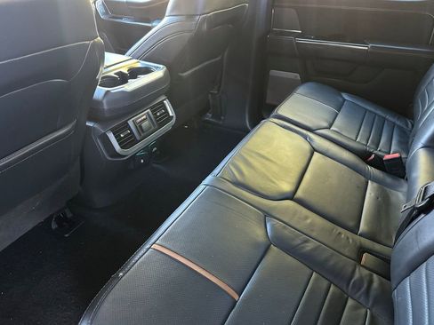 Used 2023 Ford F150 Platinum image 12