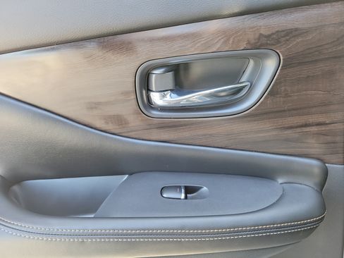 Certified 2024 Nissan Murano Platinum w/ Cargo Package FWD image 21