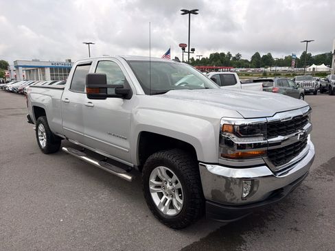 Used 2018 Chevrolet Silverado 1500 LT w/ Max Trailering Package AWD/4WD image 3