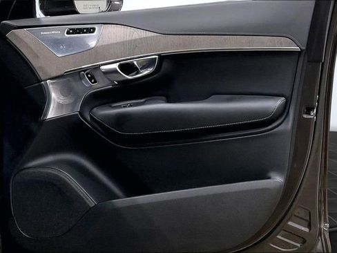 Certified 2023 Volvo XC90 B6 Ultimate image 25