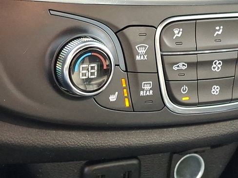 Certified 2023 Chevrolet Traverse LT image 25