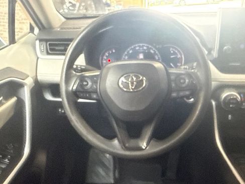 Used 2023 Toyota RAV4 XLE AWD/4WD image 20