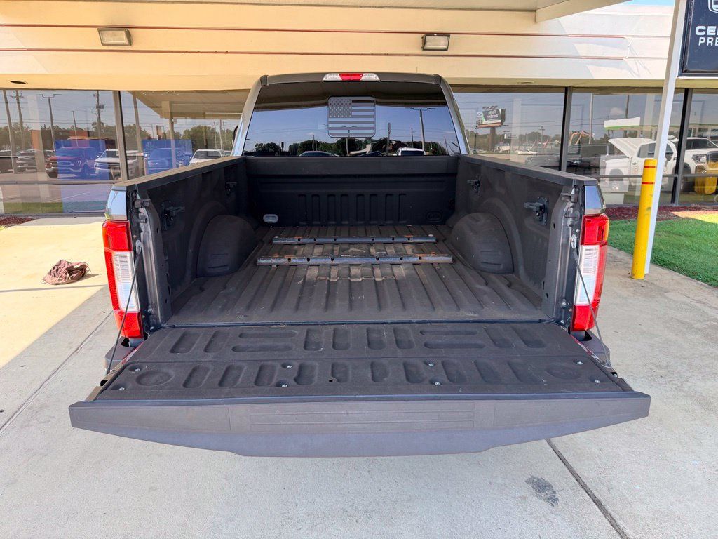 Used 2017 Ford F250 Lariat w/ Chrome Package AWD/4WD image 31