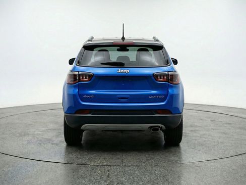 Used 2025 Jeep Compass Trailhawk AWD/4WD image 7