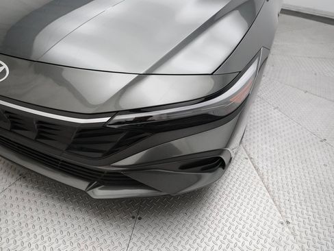 Used 2025 Hyundai Elantra Sport image 22