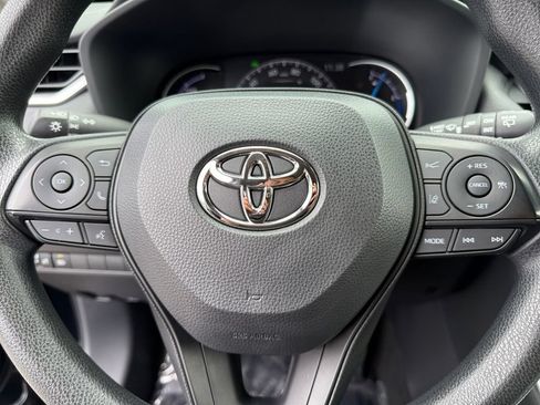Used 2025 Toyota RAV4 XLE w/ Convenience Package AWD/4WD image 19