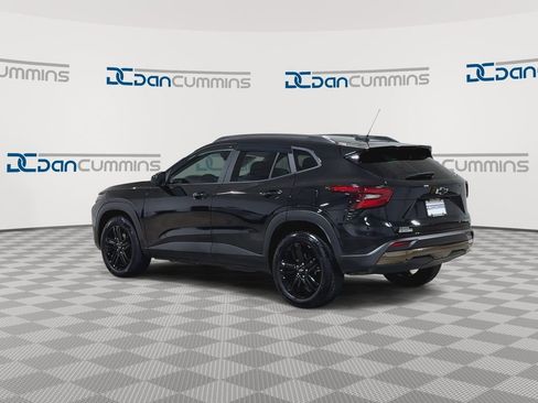 Used 2025 Chevrolet Trax ACTIV w/ Sunroof Package FWD image 6