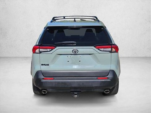 Used 2019 Toyota RAV4 XLE Premium w/ Phone Cable & Charge Package image 7