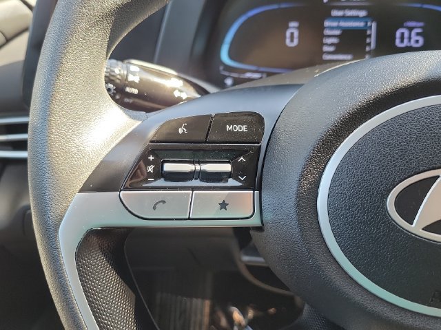 Used 2024 Hyundai Elantra SE FWD image 7