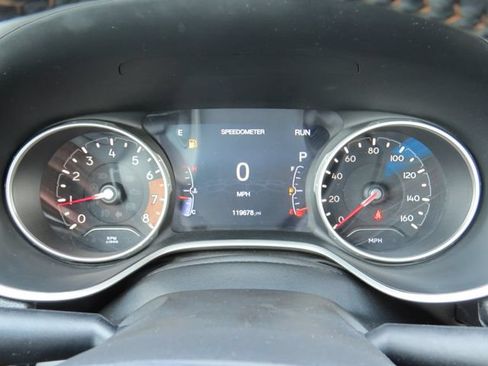Used 2019 Jeep Compass Limited AWD/4WD image 22