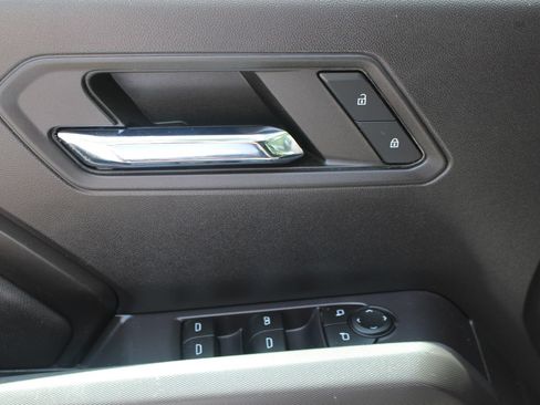 Used 2023 Chevrolet Colorado LT RWD image 17