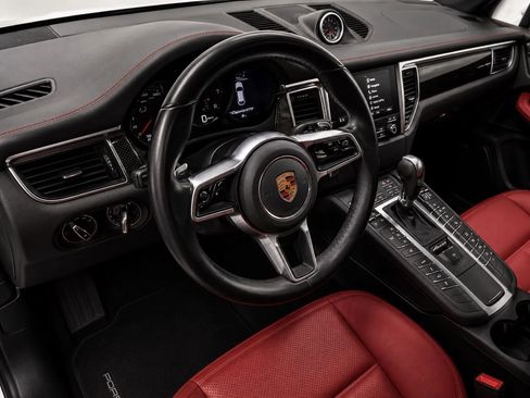 Used 2017 Porsche Macan GTS AWD/4WD image 11