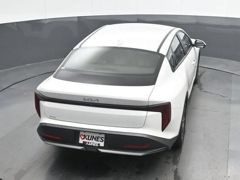 Used 2025 Kia K4 FWD image 31