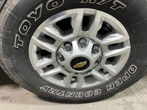 Used 2022 Chevrolet Silverado 2500 LT AWD/4WD image 43