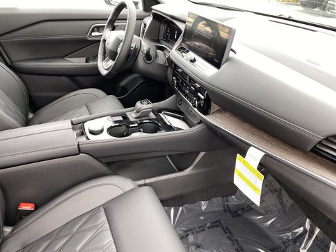 New 2026 Nissan Rogue Platinum w/ Platinum Premium Package AWD/4WD image 9