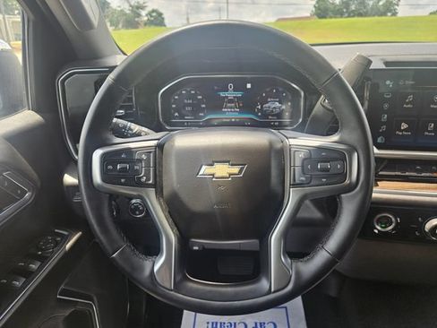 Used 2023 Chevrolet Silverado 1500 LT AWD/4WD image 14