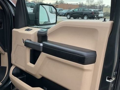 Used 2015 Ford F150 XLT w/ Equipment Group 301A Mid image 17