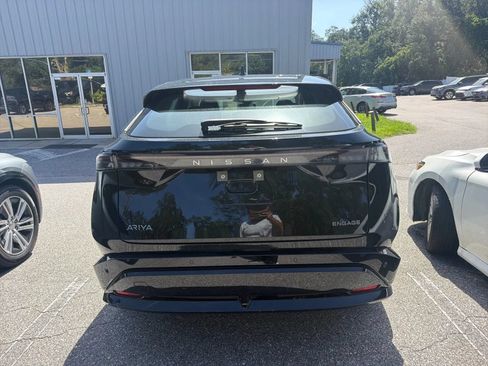 Used 2024 Nissan Ariya FWD image 8