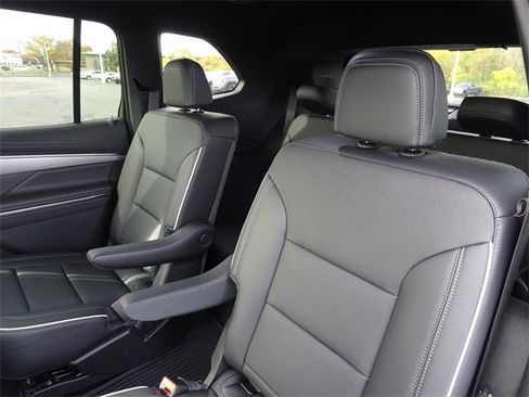 New 2026 Buick Enclave Preferred w/ Power Package image 21