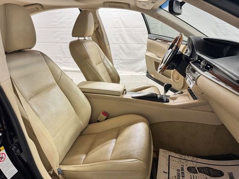Used 2013 Lexus ES 300h image 12