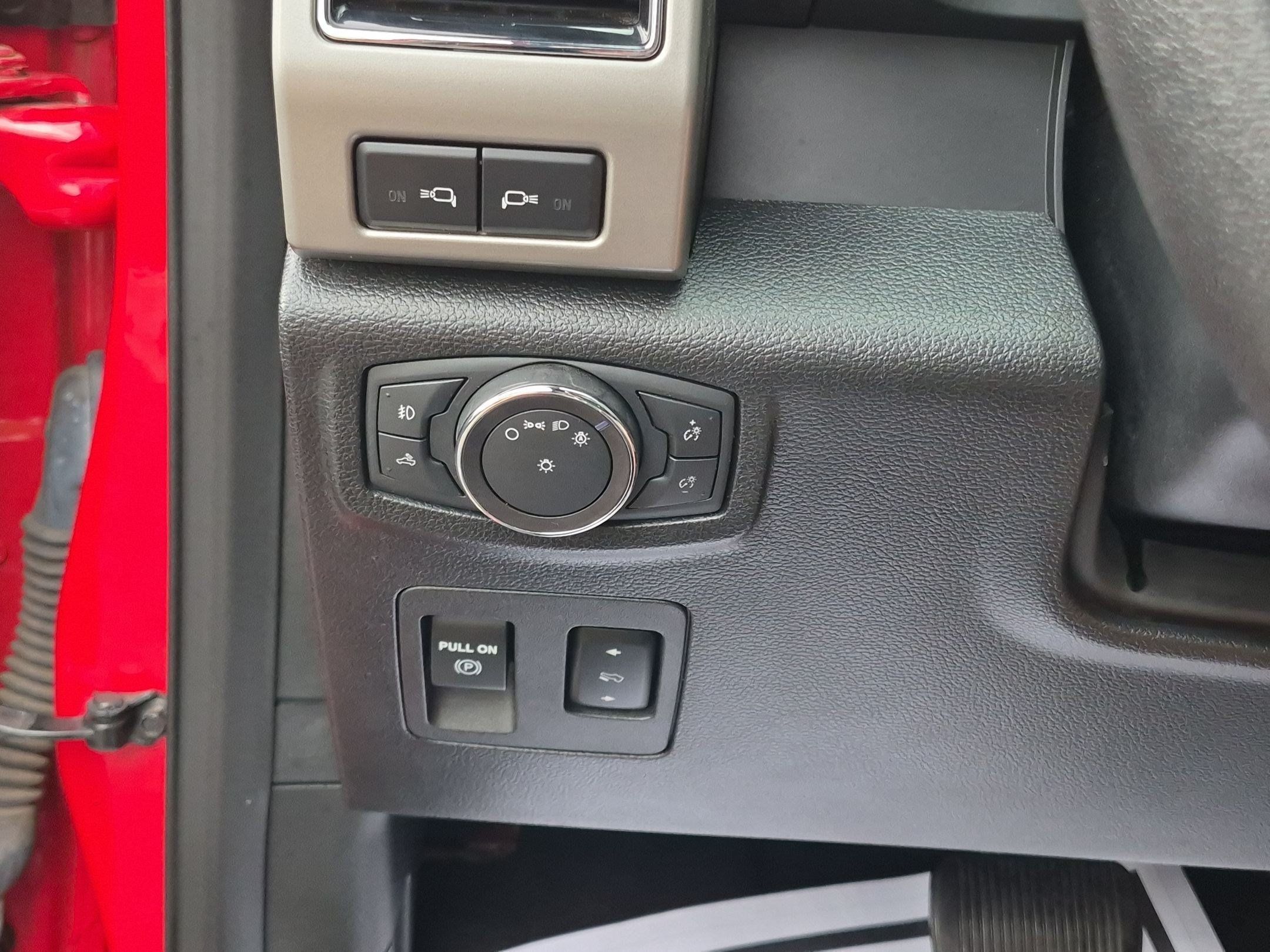 Used 2019 Ford F150 Lariat w/ Equipment Group 502A Luxury AWD/4WD image 25