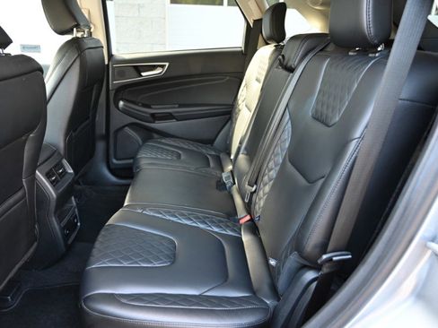 Used 2024 Ford Edge Titanium image 17