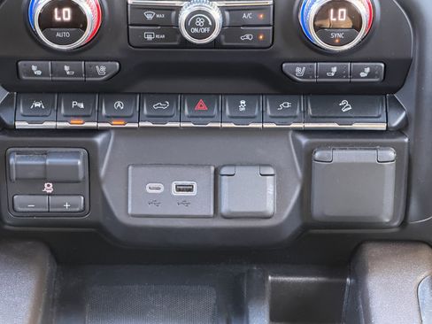 Used 2021 GMC Sierra 1500 SLT w/ SLT Premium Plus Package image 10