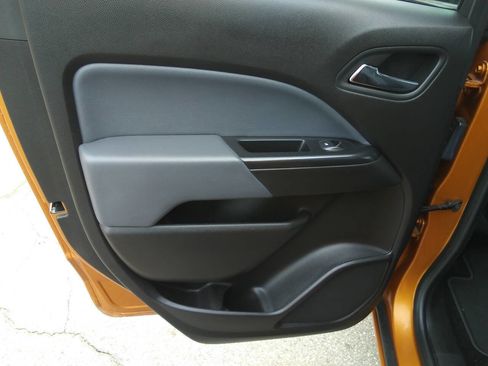 Used 2017 Chevrolet Colorado Z71 image 14