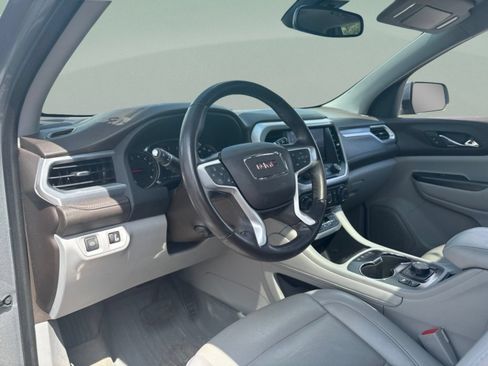 Used 2023 GMC Acadia SLT w/ Preferred Package FWD image 21