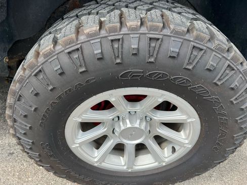 Used 2009 HUMMER H3T Luxury AWD/4WD image 4