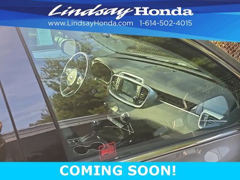 Used 2017 Kia Sorento LX w/ LX Convenience Package image 17