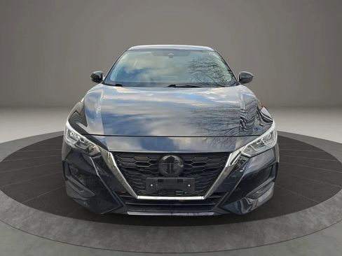 Used 2022 Nissan Sentra SV image 2