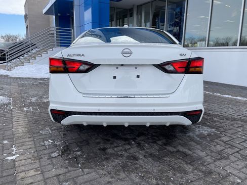 Used 2023 Nissan Altima 2.5 SV image 4