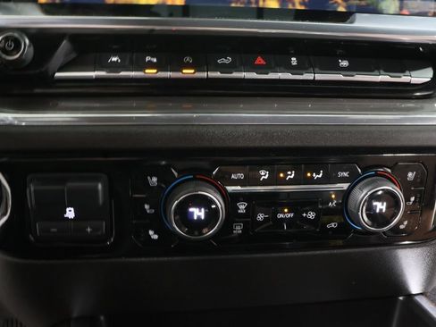 Used 2023 Chevrolet Silverado 1500 High Country w/ Technology Package AWD/4WD image 10