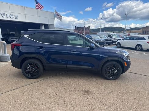 New 2026 Kia Seltos EX w/ EX Sunroof Package AWD/4WD image 8