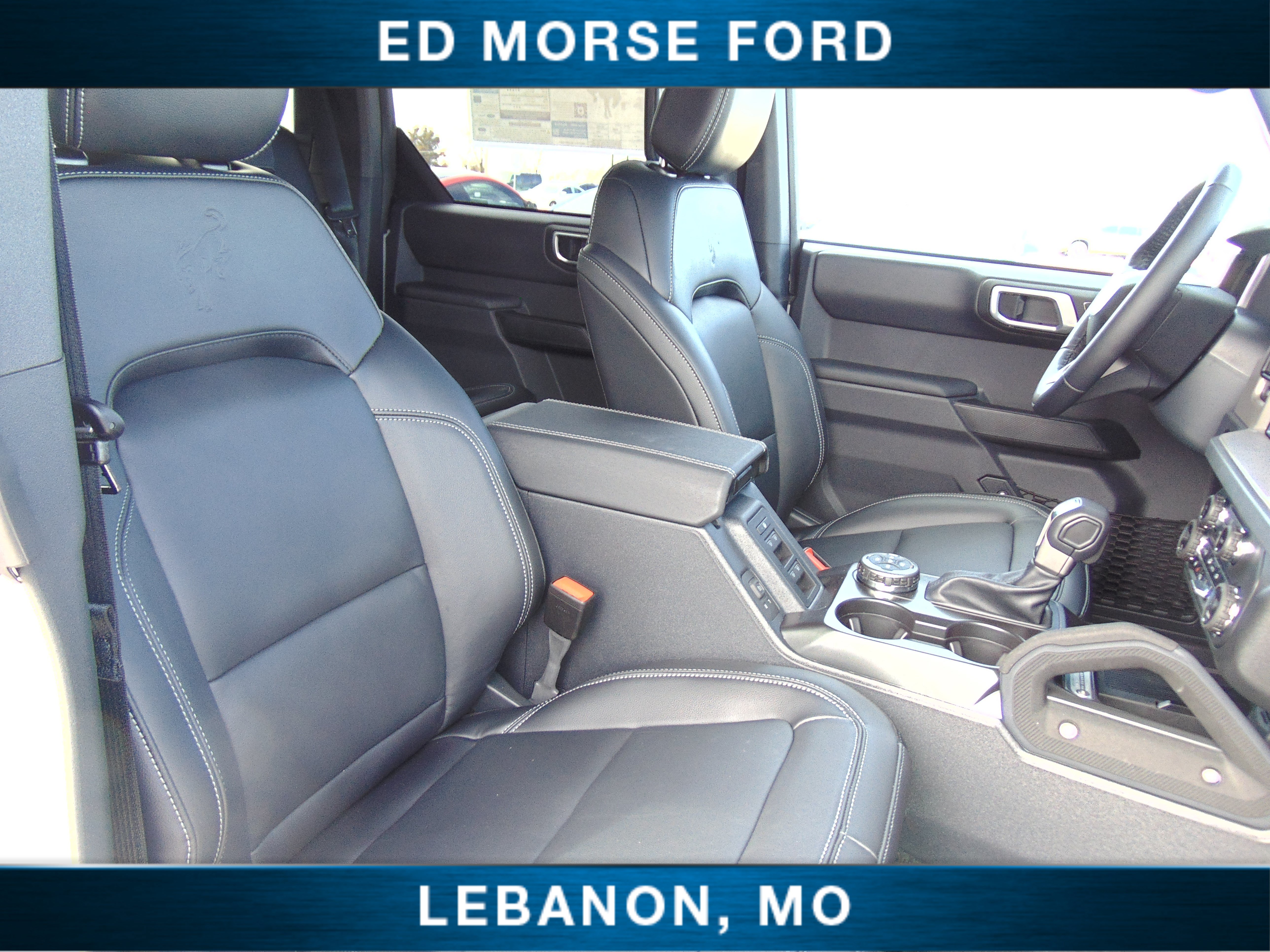 New 2026 Ford Bronco Outer Banks w/ Sasquatch Package AWD/4WD image 17