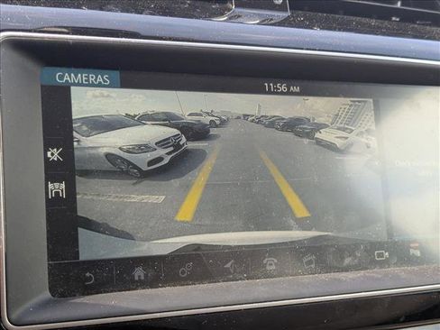 Used 2020 Jaguar F-PACE Premium image 11