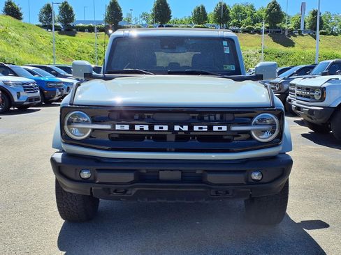 Used 2022 Ford Bronco Outer Banks AWD/4WD image 2