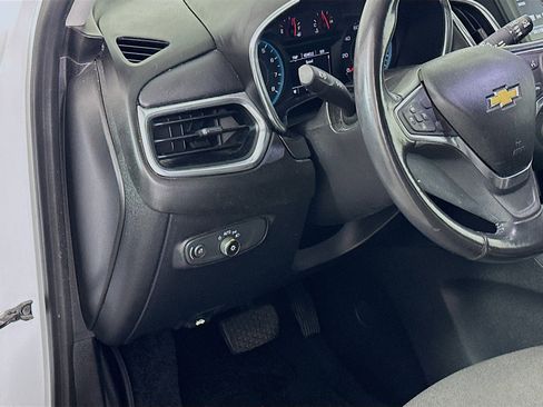 Used 2018 Chevrolet Equinox LT image 17