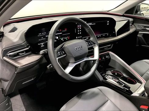 Certified 2025 Audi Q5 Premium w/ Convenience Package AWD/4WD image 8