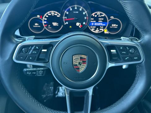 Certified 2022 Porsche Cayenne AWD/4WD image 23