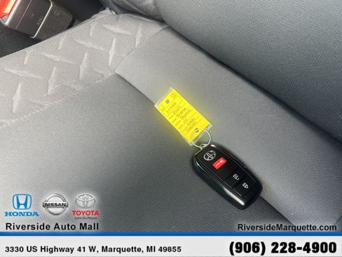 Used 2024 Toyota Tacoma SR AWD/4WD image 26