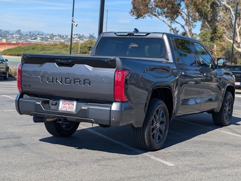 Used 2023 Toyota Tundra Platinum image 13
