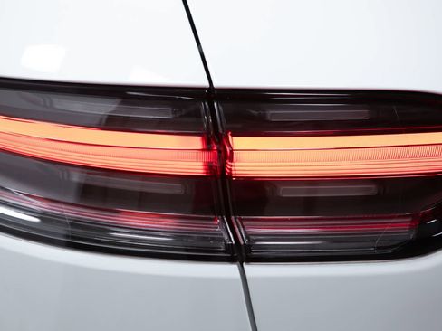 New 2026 Porsche Macan S AWD/4WD image 18