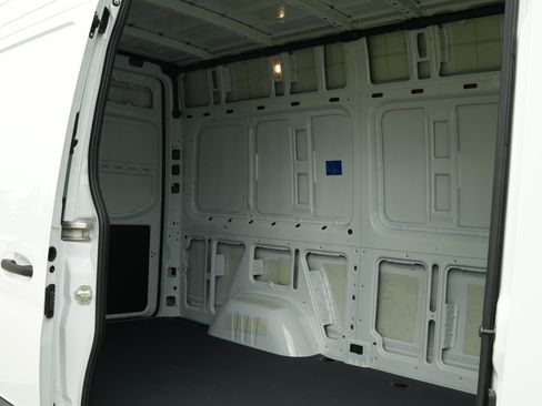 New 2025 Mercedes-Benz Sprinter 2500 image 38