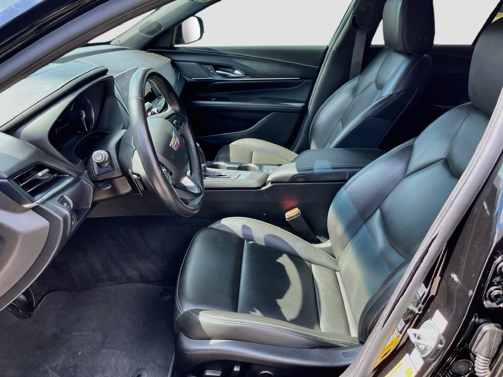 Used 2025 Cadillac CT4 Luxury w/ Cold Weather Package RWD image 22